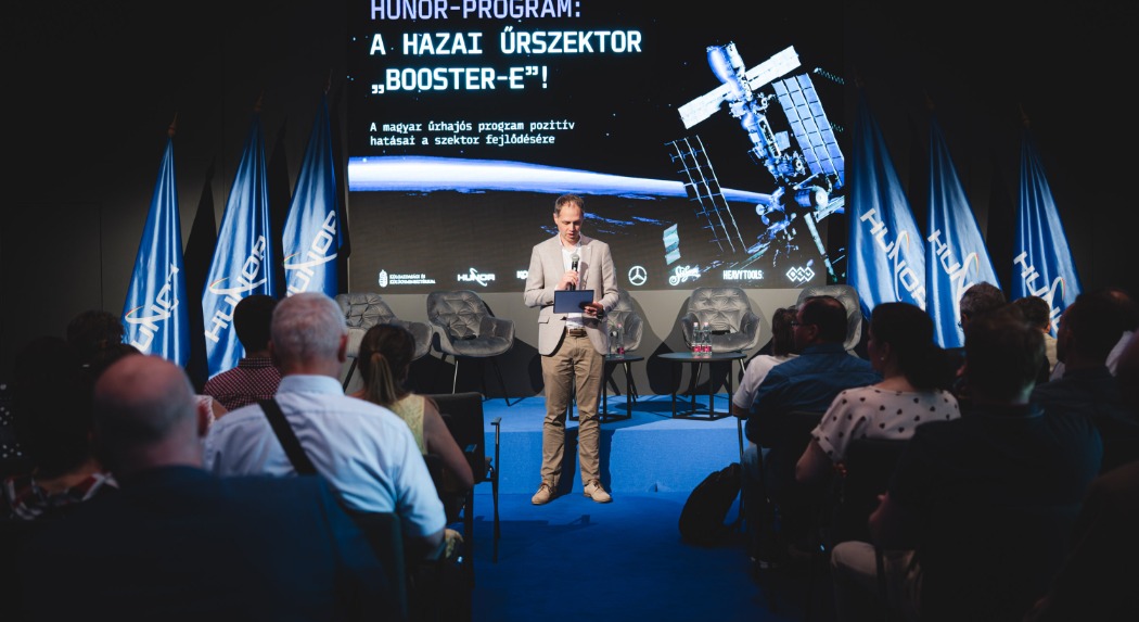 Infotér szakértők az űrkutatás szolgálatában