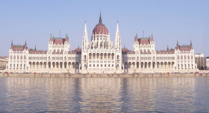 A kormány kiemelt beruházássá minősítette a magyarországi mobilhálózat-fejlesztéseket