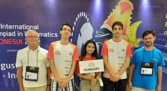 Két érmet szereztek magyar diákok a Nemzetközi Informatikai Diákolimpián