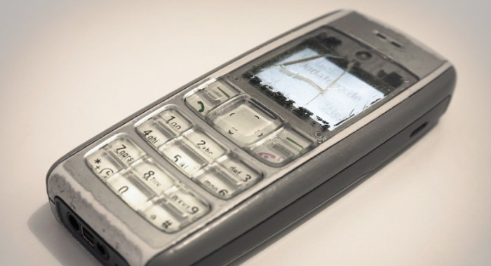 Sok régi mobilt őrizgetnek otthon a magyarok egy kutatás szerint